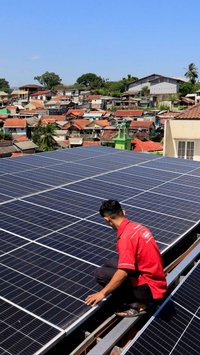 FOTO: Jurus UMKM di Bogor Hemat Biaya Listrik dan Dukung Keberlanjutan Lingkungan dengan PLTS Atap