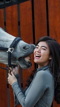 Potret Raya Kohandi Siap Tanding Berkuda di TOSI 3, Optimis Menang Meski Sudah Jarang Latihan Karena Sibuk Syuting