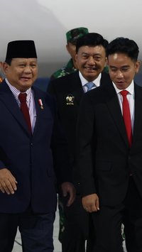 Momen Gibran Sambut Kepulangan Prabowo Usai Lawatan Keluar Negeri Selama 16 Hari