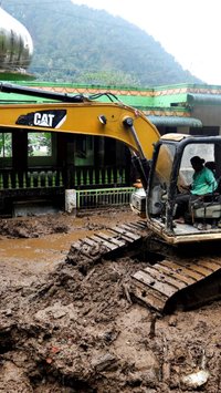 FOTO: Parahnya Kerusakan Akibat Terjangan Tanah Longsor di Karo Sumatera Utara, 10 Orang Tewas