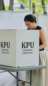 Penampilan Veronica Tan saat Nyoblos jadi Sorotan, Disebut Outfitnya Tak Pernah Gagal dan Aura Mahal