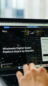 Bank Mandiri Perkuat Sektor Kesehatan dengan Solusi Digital dan Program Bantuan Sosial