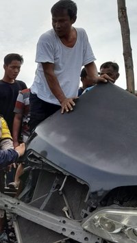 Minibus Tertabrak KA hingga Terseret 300 Meter di Prabumulih, 1 Tewas 1 Kritis