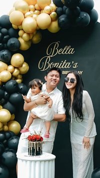 Potret Kejutan Denny Caknan dan Cunda Sang Anak Rayakan Ulang Tahun Bella Bonita ke-6 di Villa Mewah