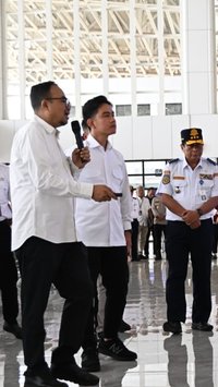 Tinjau Stasiun KCIC Karawang, Gibran Pastikan Kelancaran Mobilitas Libur Nataru