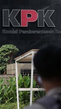 Usai Kantor BI, KPK Geledah Kantor OJK Terkait Kasus Korupsi Dana CSR