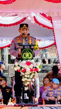 Kapolri Pimpin Apel Gelar Pasukan Operasi Lilin 2024 Pengamanan Natal dan Tahun Baru