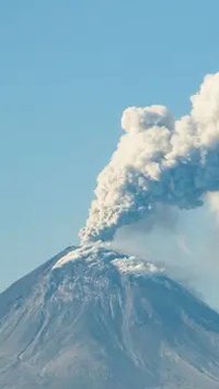 Gunung Lewotobi Laki-laki Berstatus Siaga, Tinggi Kolom Erupsi Capai 1.000 Meter