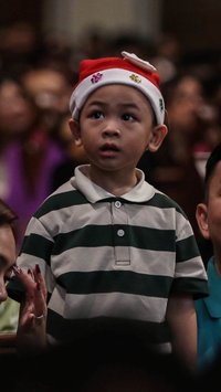 FOTO: Keceriaan Anak-Anak Ikuti Misa Natal di Gereja Katedral Jakarta, Diwarnai Operet Kelahiran Yesus