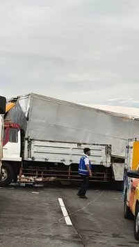 Penyebab Kecelakaan Maut Bus di Tol Pandaan-Malang: Truk Over Heat dan Gangguan Pengereman