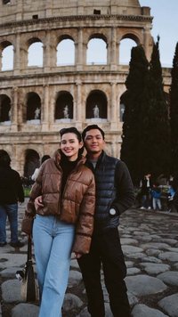 Lepas Rindu, Potret Azriel Liburan Bareng Sarah Menzel ke London Hingga Roma - Dinilai Serasi & Didoakan Segera Menikah