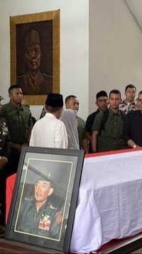 Sejumlah Tokoh Nasional Hadiri Pemakaman Sesepuh Jabar Solihin GP