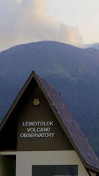 Erupsi Gunung Ile Lewotolok Meningkat, Masyarakat Diminta Waspada Longsoran Lava dan Awan Panas
