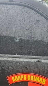 Mobil Brimob untuk Jemput Satgas Damai Cartenz di Bandara Sentani Dicuri, Pelaku Roboh Ditembak Polisi