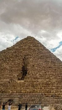 Arkeolog Temukan Struktur Misterius Dekat Piramida Terbesar Mesir, Berada 6,5 Meter di Bawah Tanah