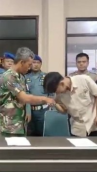 Cium Tangan dan Minta Maaf, Sopir Katering Mengaku Berkendara Ugal-Ugalan Sebelum Dipukul Anggota TNI AL