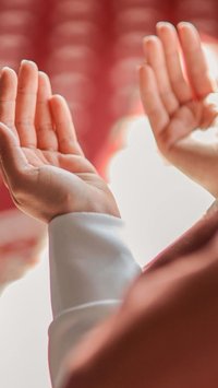 8 Doa untuk Wanita Hamil Agar Diberi Proses Lancar & Bayi Sehat, Bisa Diamalkan Setiap Hari