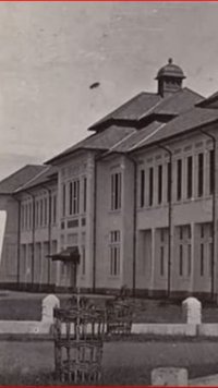 Mengunjungi Bangunan Sekolah Tua Peninggalan Belanda di Kota Bandung, Masih Digunakan hingga Kini