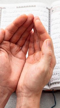 Bacaan Doa Akasyah atau Taubat yang Dapat Diamalkan Setiap Hari, Lengkap Disertai Artinya