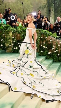 10 Best Dress Gelaran Met Gala 2024, Mulai dari Gaun Super Cantik Zendaya hingga Gaun Pasir Unik Tyla