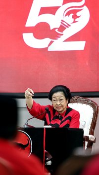 VIDEO: Syok Megawati Bicara ke Hasto di HUT PDIP Ungkit 