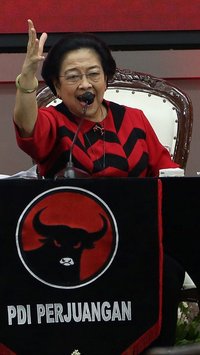 FOTO: Momen Megawati Pidato di HUT ke-52 PDIP, Diwarnai Tangisan Saat Ucap Terima Kasih ke Prabowo