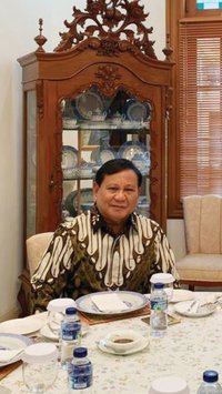 Prabowo Dinilai Lebih 