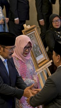 FOTO: Prabowo Anugerahkan Gelar Pahlawan Nasional untuk Soeharto, Gus Dur, dan Marsinah di Istana Negara