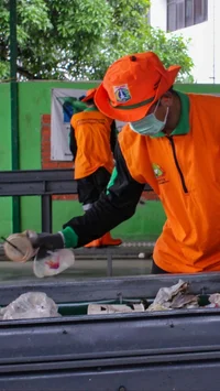 FOTO: TPS3R Sinergi Bersih Lenteng Agung, Fasilitas Baru Pengolah Sampah 30 Ton Sehari