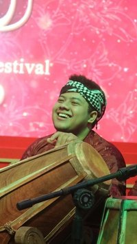 Potret Ganteng Adam Gifari Putra Rhoma Irama Jaga Warisan Budaya Jawa, Pilih Jadi Dalang & Tekuni Seni Karawitan