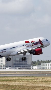 Cuaca Panas Ekstrem, Lion Air Gagal Terbang karena Roda Pesawat Lengket di Bandara Jambi