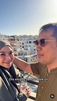 5 Potret Hanung Bramantyo Susul Zaskia Adya Mecca ke Palestina, Lewati Perbatasan Israel Penuh Ketegangan