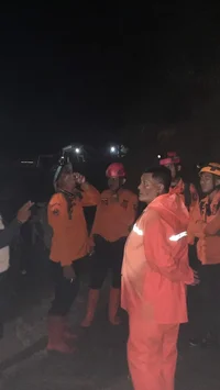 Longsor di Curug Cileat Subang, 2 Wisatawan Asal Cikampek dan Kawarang Hilang Diduga Tertimbun