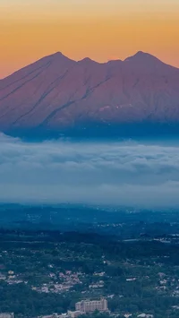 FOTO: Pesona Alam Puncak Masih Menjadi Tujuan Favorit Warga Saat Libur Panjang