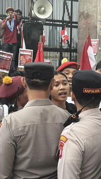 Demo Cipayung Menggugat di DPR Memanas, Massa dan Polisi Sempat Adu Mulut