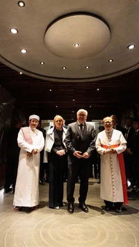 FOTO: Presiden Jerman Kunjungi Mesjid Istiqlal dan Gereja Katedral Jakarta