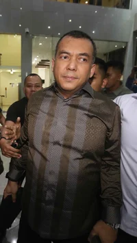 FOTO: Wamen Imipas Silmy Karim Serahkan Diri ke KPK  Usai Dicari Penyidik