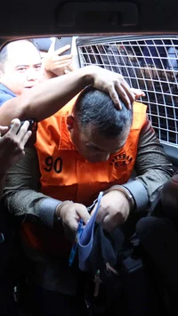 FOTO:  Wamen Imipas Silmy Karim Resmi Ditahan KPK