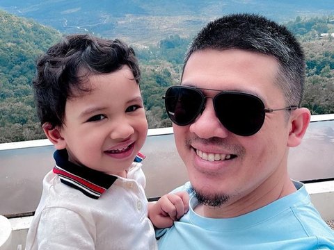 Potret Ukkasya Anak Irwansyah dan Zaskia Sungkar yang Kini Berusia 2 Tahun, Makin Menggemaskan