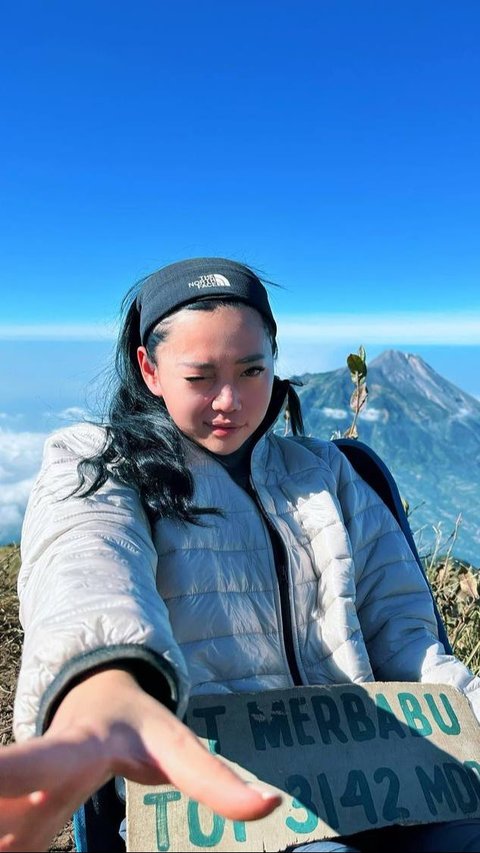 Beberapa Foto Wendy Walters yang Saat Ini Rajin Naik Gunung, Netizen berpendapat Auranya Makin Kalem dan Bahagia