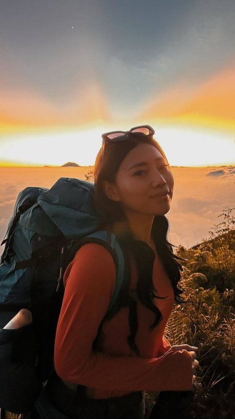 Beberapa Foto Wendy Walters yang Saat Ini Rajin Naik Gunung, Netizen berpendapat Auranya Makin Kalem dan Bahagia