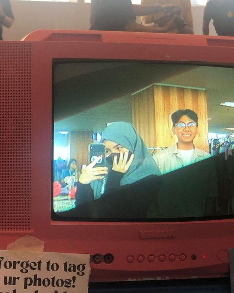 Tumbuh Menjadi Gadis, 8 Foto Cantik Sienna Kasyafani yang Makin Narsis Habis