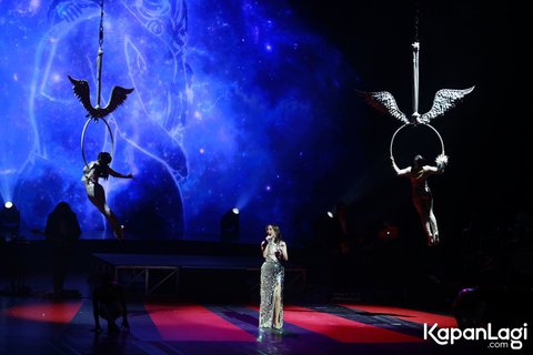 Memukau di Panggung, 10 Foto Bunga Citra Lestari Tampil Energik Di 'Circus Concerto'
