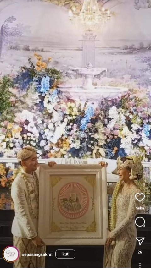 Potret Pernikahan Adinda Thomas dan Raka Akmal, Mas Kawin dalam Bentuk Logam Mulia 100 Gram dan Uang Tunai Rp8.104.523