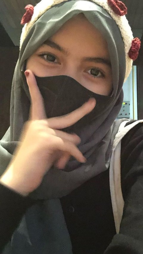 Tumbuh Menjadi Gadis, 8 Foto Cantik Sienna Kasyafani yang Makin Narsis Habis