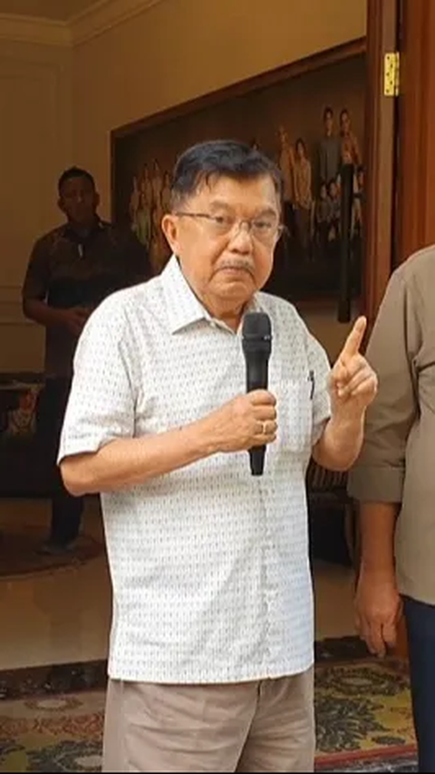 Wacana Prabowo-Gibran, Hasan Nasbi Ingatkan Ada Parpol Pernah &lsquo;Culik&rsquo; JK Jadi Cawapres