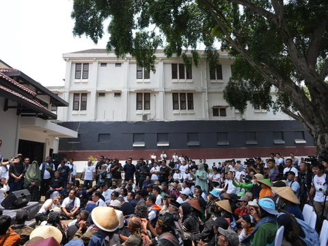 Pj Gubernur Jabar Sebut Acara Diskusi Anies di GIM Dilarang karena Ada Atribut Kampanye