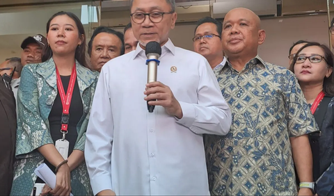 Pedagang ITC Cempaka Mas 'Ngadu' ke Mendag Zulhas: Pak Ada WNA Datang Pakai Visa Turis tapi Jualan di Sini