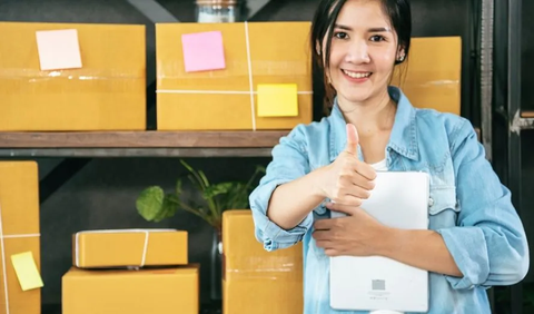 Shopee Terus Genjot Ekspor UMKM, Pengusaha Sepatu Asal Bogor Ini Jadi Buktinya