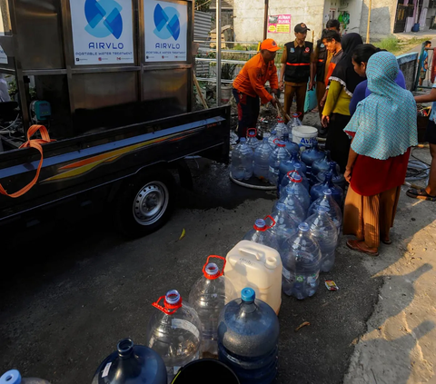 BPBD Banyuwangi Kirim Air Bersih Ke Wilayah Kekurangan Air